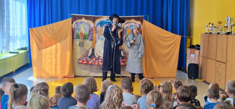 Spektakl pt.: „Przygoda w jaskini lwów” Spektakl pt.: „Przygoda w jaskini lwów”