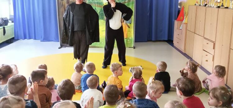 Teatrzyk pt.: „Leniwy kiciuś”