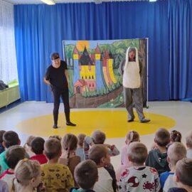 Spektakl pt.: „Magiczne słowa” Spektakl pt.: „Magiczne słowa”