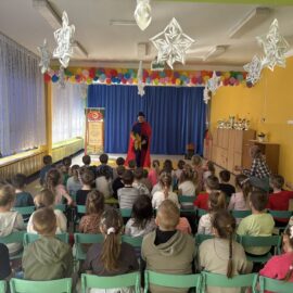Spektakl pt.: ” Magiczny świat figlarnego Błazna”