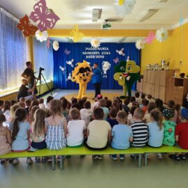 „Nad wodą z głową” „Nad wodą z głową”